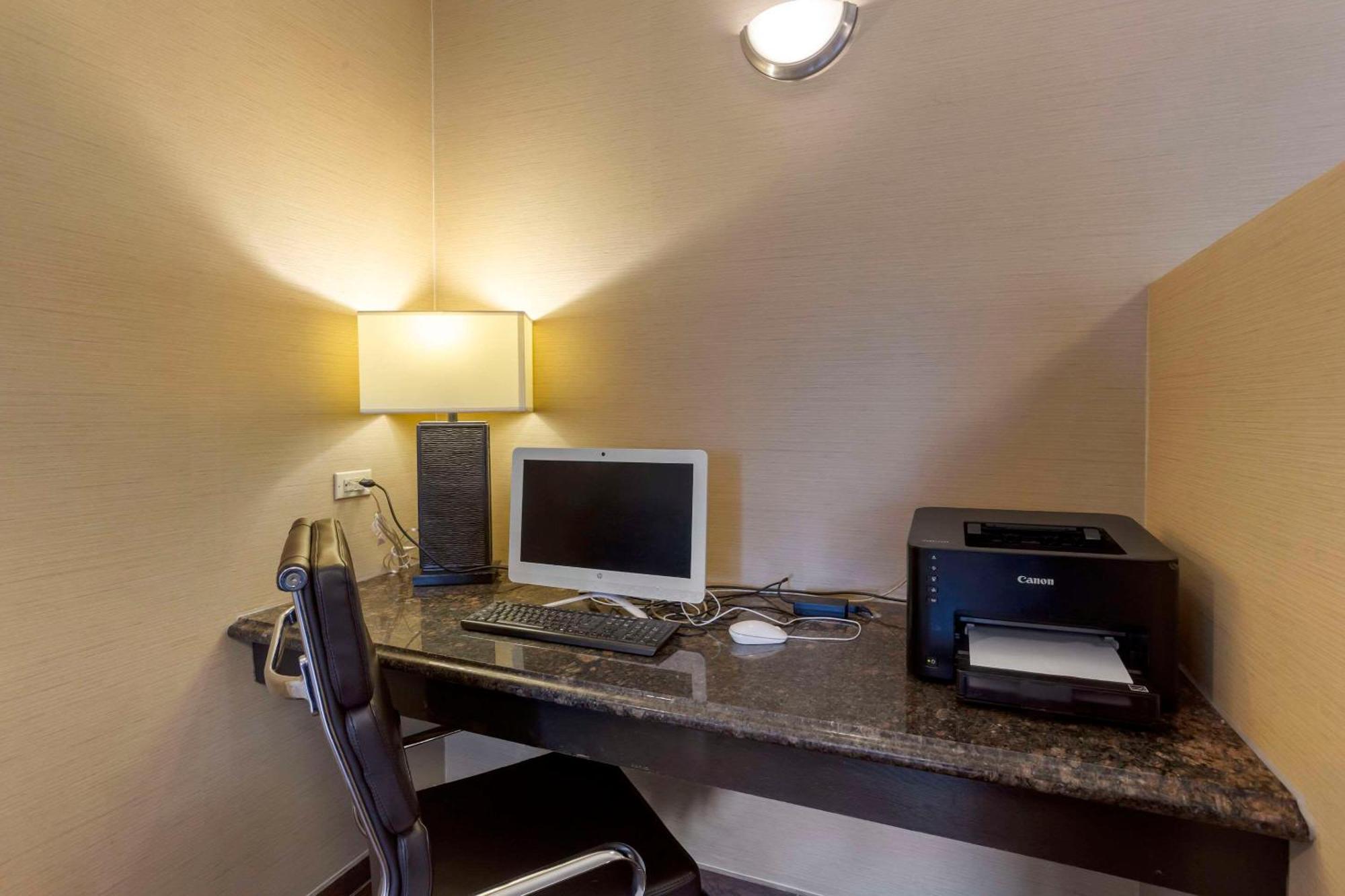 Comfort Inn Hobart-Merrillville I-65 Esterno foto