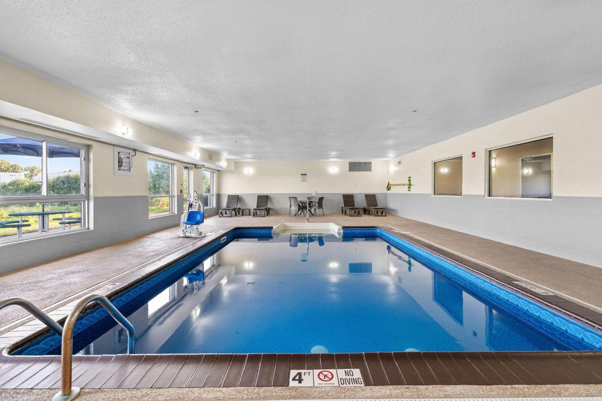 Comfort Inn Hobart-Merrillville I-65 Esterno foto